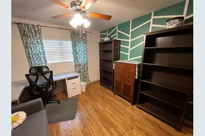 11303 Greenwillow Street, Houston, TX 77035 - Photo 23