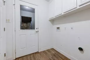 10822 Kirktown Dr, Houston, TX 77089 - Photo 7