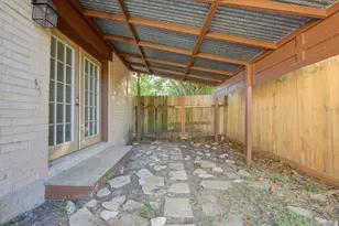 10822 Kirktown Dr, Houston, TX 77089 - Photo 17