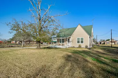 109 Maple Street, Highlands, TX 77562 - Photo 1