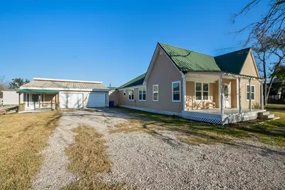 109 Maple Street, Highlands, TX 77562 - Photo 3