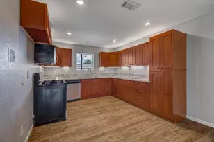 170 Barracuda St, Bayou Vista, TX 77563 - Photo 13