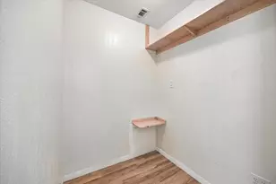 9850 Pagewood Ln, Houston, TX 77042 - Photo 27