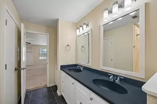 9850 Pagewood Ln, Houston, TX 77042 - Photo 19