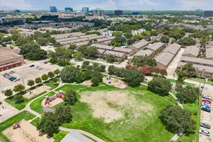 9850 Pagewood Ln, Houston, TX 77042 - Photo 29