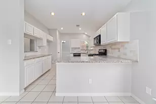 15803 Spruce River Ct, Sugar Land, TX 77498 - Photo 9