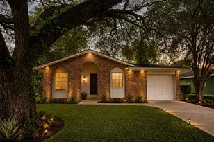 12610 S Coast Dr, Houston, TX 77047 - Photo 1