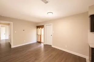 12610 S Coast Dr, Houston, TX 77047 - Photo 3