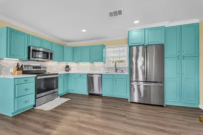 610 Surf Drive, Surfside Beach, TX 77541 - Photo 7