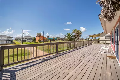 610 Surf Drive, Surfside Beach, TX 77541 - Photo 15