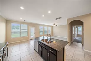 667 Oak Cir Dr E, Conroe, TX 77301 - Photo 9