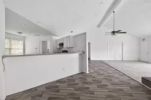 8203 Lone Quail Dr, Houston, TX 77489 - Photo 11