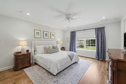 13907 Woodthorpe Lane, Houston, TX 77079 - Photo 15