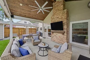 13907 Woodthorpe Ln, Houston, TX 77079 - Photo 29