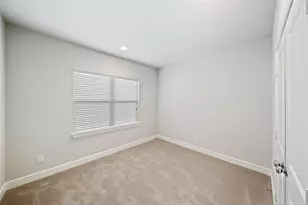 5910 Haring Ln, Houston, TX 77091 - Photo 17