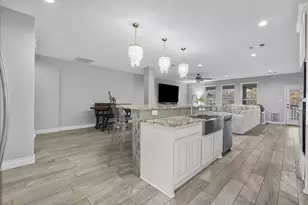 207 W 6th St, Kemah, TX 77565 - Photo 21