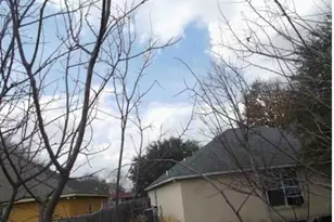 9606 Wikieup St, San Antonio, TX 78211 - Photo 5