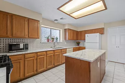 4131 Club Valley Dr Drive, Houston, TX 77082 - Photo 9