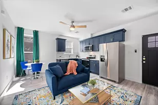 207 E 38th Street E, Houston, TX 77018 - Photo 3