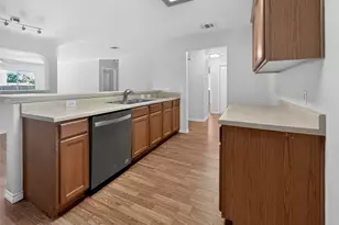 195 Musgrav, Kyle, TX 78640 - Photo 13