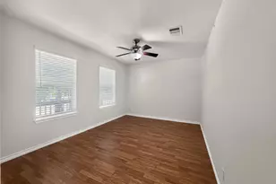195 Musgrav, Kyle, TX 78640 - Photo 9