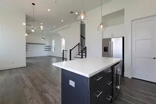 9 N St Charles St, Houston, TX 77003 - Photo 19