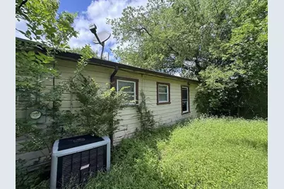 905 Euclid Street, Cleburne, TX 76033 - Photo 15