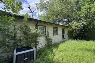 905 Euclid St, Cleburne, TX 76033 - Photo 15