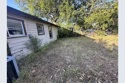 905 Euclid Street, Cleburne, TX 76033 - Photo 15