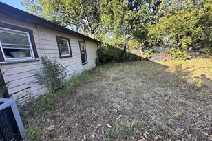 905 Euclid St, Cleburne, TX 76033 - Photo 15