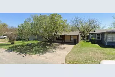 905 Euclid Street, Cleburne, TX 76033 - Photo 1