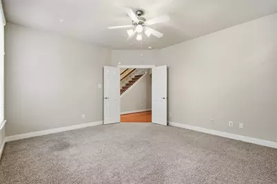39 Islewood Boulevard E, The Woodlands, TX 77380 - Photo 5