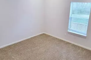 8203 Oak Knoll Ln, Houston, TX 77028 - Photo 7