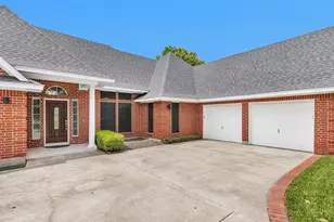5246 Lakeshore Dr, Willis, TX 77318 - Photo 3