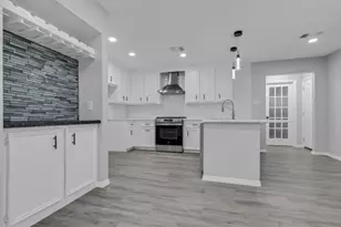 5246 Lakeshore Dr, Willis, TX 77318 - Photo 5
