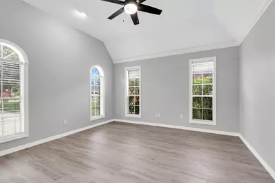 5246 Lakeshore Drive, Willis, TX 77318 - Photo 9