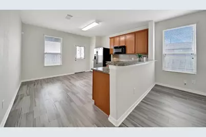 2619 Skyview Silver Drive, Houston, TX 77047 - Photo 7