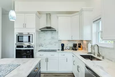 3903 Pirates Beach Blvd Court, Galveston, TX 77554 - Photo 11