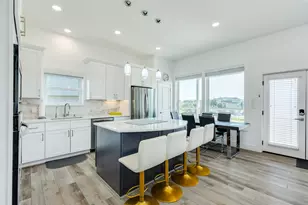 3903 Pirates Beach Blvd Ct, Galveston, TX 77554 - Photo 7