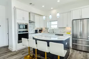 3903 Pirates Beach Blvd Ct, Galveston, TX 77554 - Photo 9