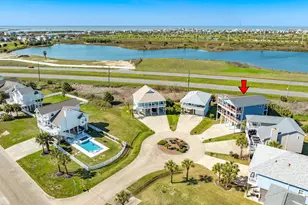 3903 Pirates Beach Blvd Ct, Galveston, TX 77554 - Photo 3