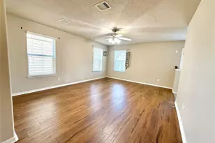 2042 Nichole Woods Dr, Houston, TX 77047 - Photo 5