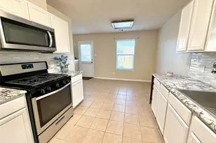 2042 Nichole Woods Dr, Houston, TX 77047 - Photo 11