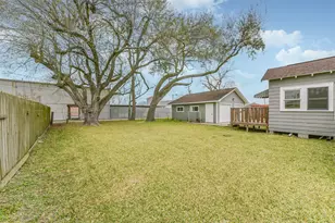 2242 Houston Ave, Pearland, TX 77581 - Photo 9