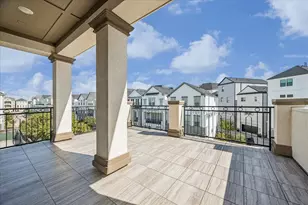 921 Dunleigh Meadows Ln, Houston, TX 77055 - Photo 9