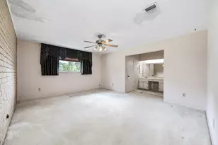 802 Voyager Dr, Houston, TX 77062 - Photo 23