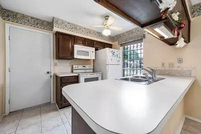 802 Voyager Drive, Houston, TX 77062 - Photo 11