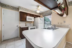 802 Voyager Dr, Houston, TX 77062 - Photo 11