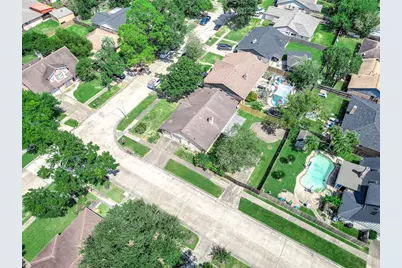 802 Voyager Drive, Houston, TX 77062 - Photo 41