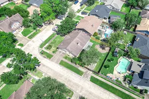 802 Voyager Dr, Houston, TX 77062 - Photo 41